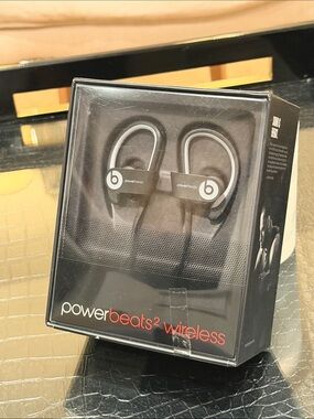 Beats by Dre Powerbeats2 Wireless Ear-Hook Headphones in Black